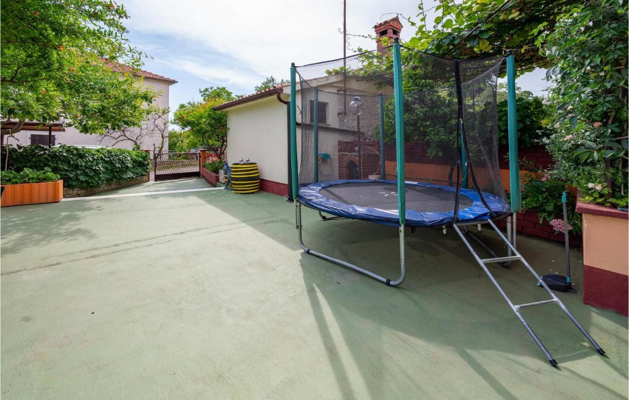 1 Bedroom Amazing Apartment In Peruski Peruški Exterior foto