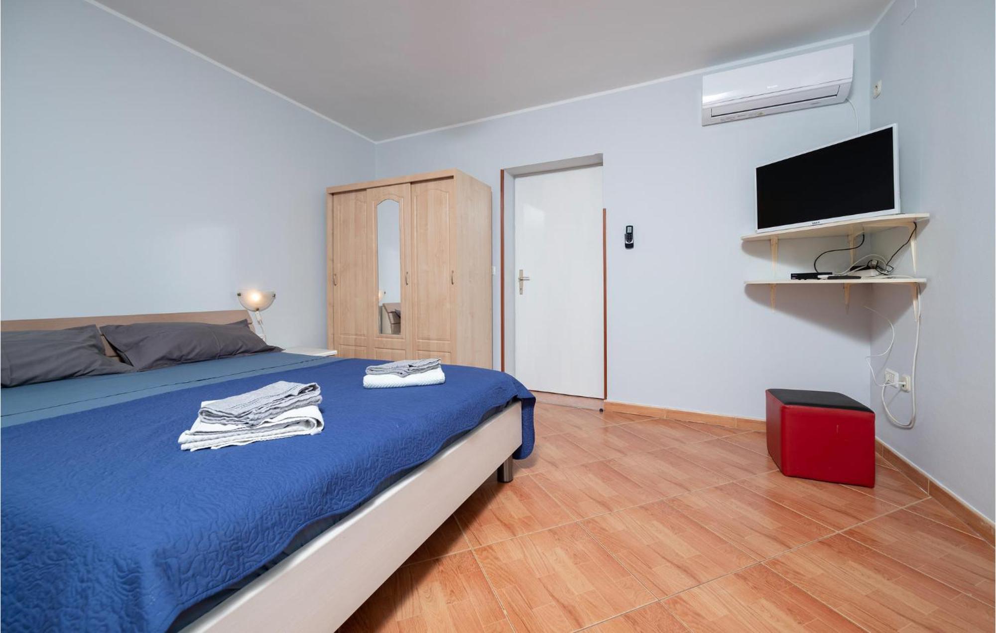 1 Bedroom Amazing Apartment In Peruski Peruški Exterior foto